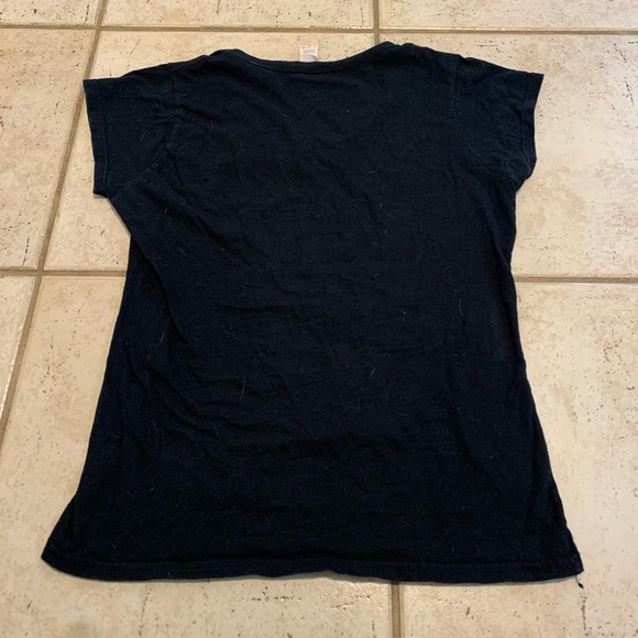 💜 This Girl Rocks Her Chevy Truck T-Shirt Black & Hot Pink Gildan Size Small - Picture 5 of 5